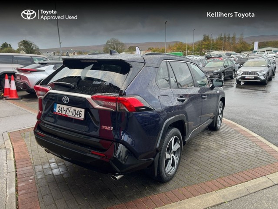 2024 Toyota Rav4 - image 2