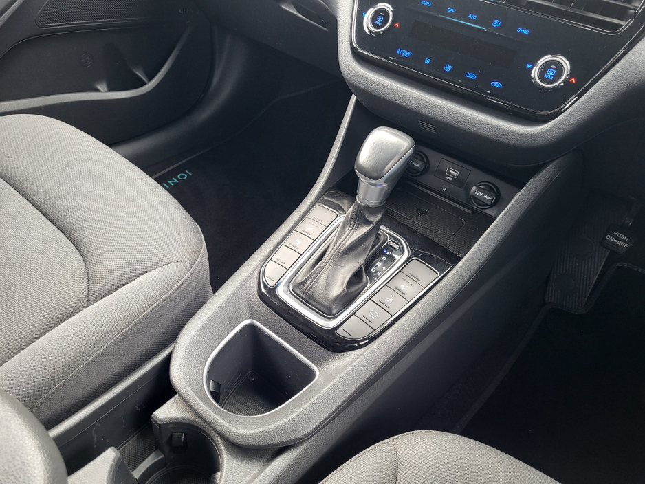 2020 Hyundai Ioniq - image 16