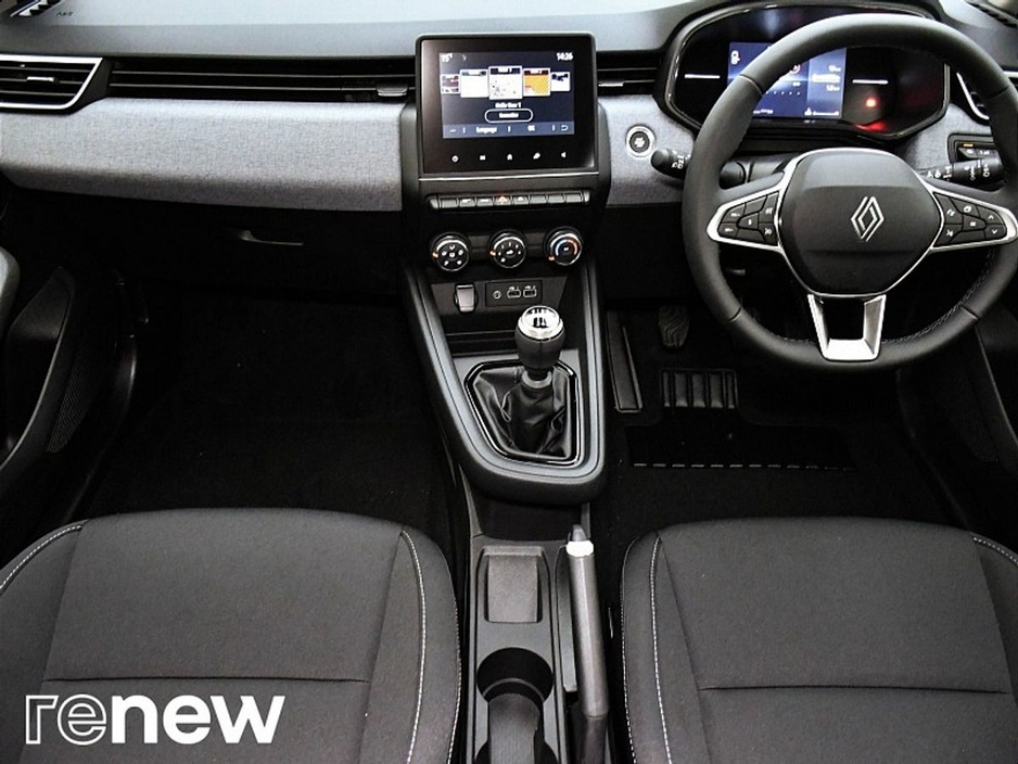 2025 Renault Clio - image 2