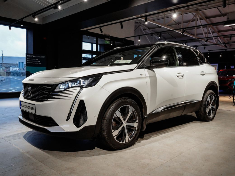 2021 Peugeot 3008 - image 5