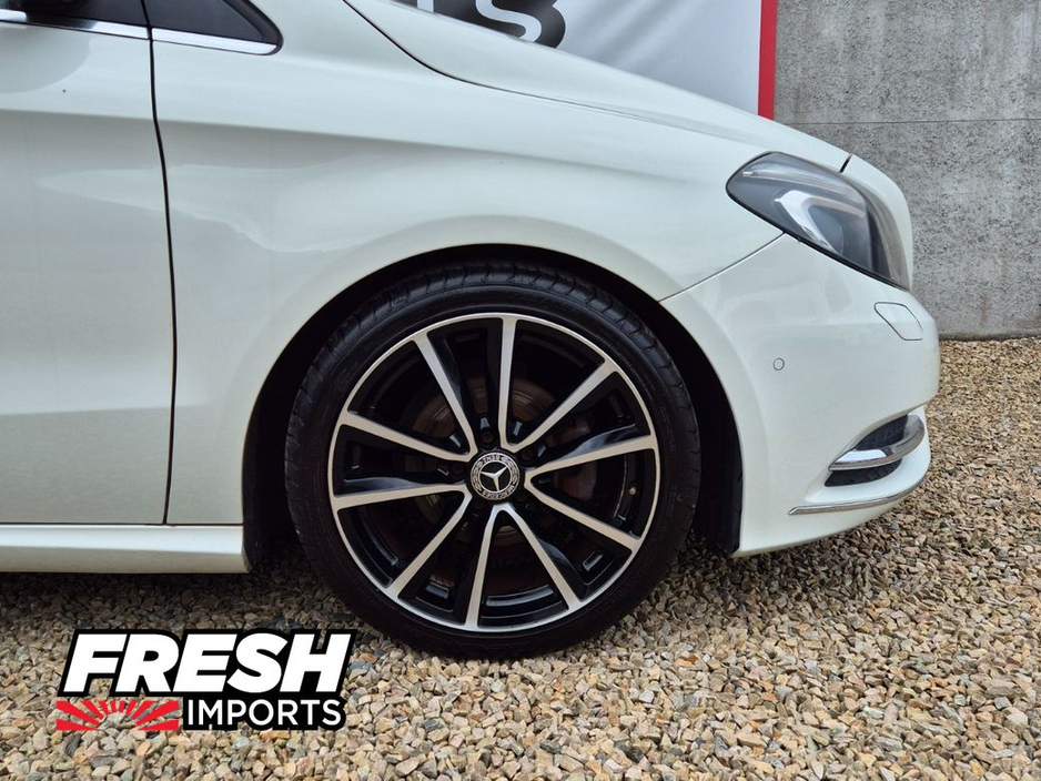 2014 Mercedes-Benz 180 *TOP SPEC MODEL*