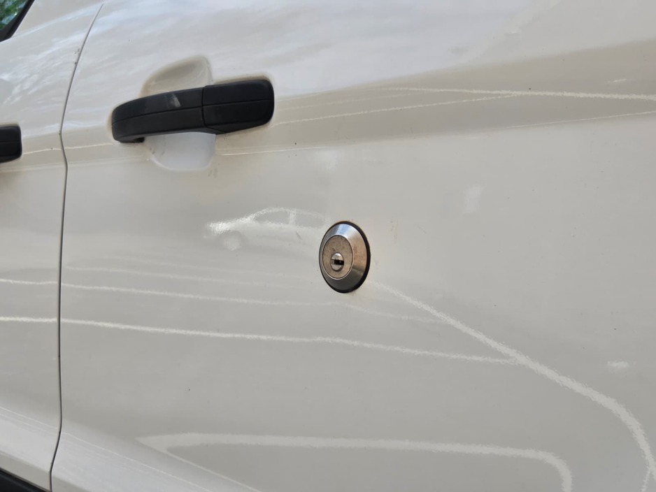 2021 Ford Transit Connect - image 3