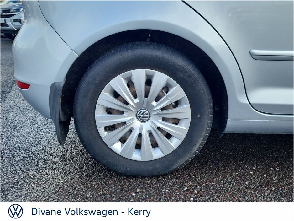 2012 Volkswagen Golf Plus - image 9