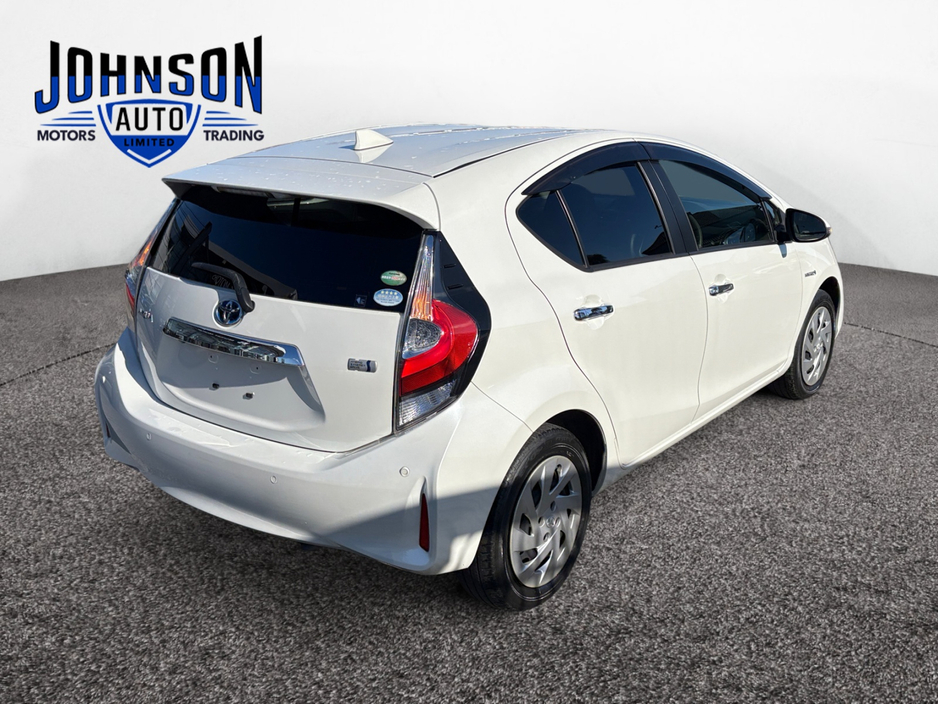 2018 Toyota Aqua - image 6