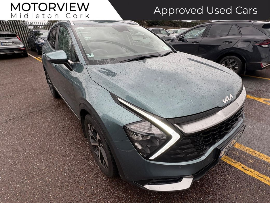 2025 Kia Sportage - image 3