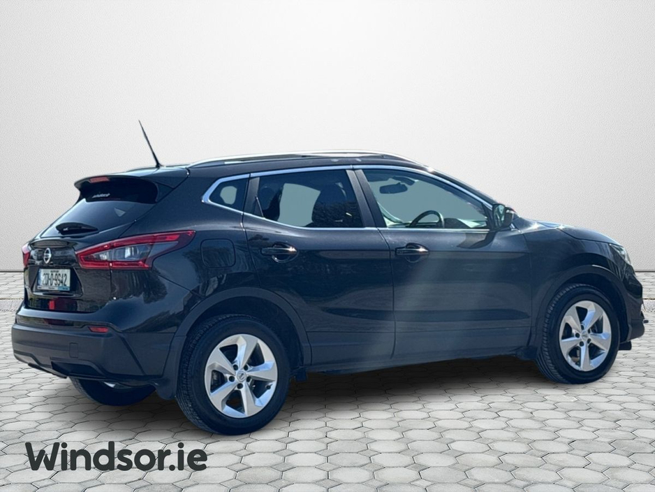2020 Nissan Qashqai - image 2