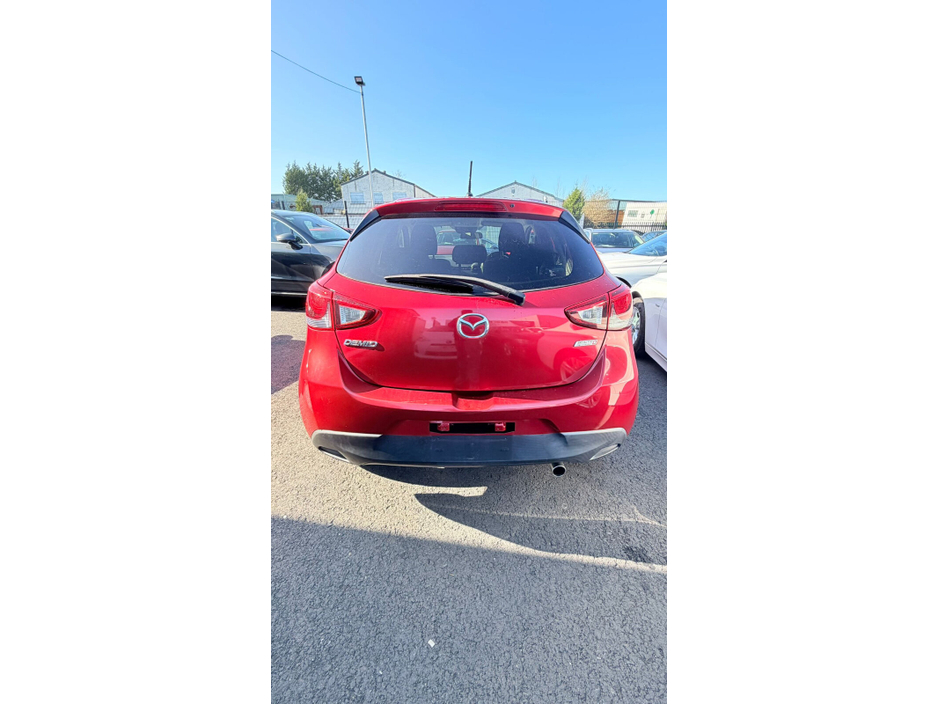 2015 Mazda Demio - image 7