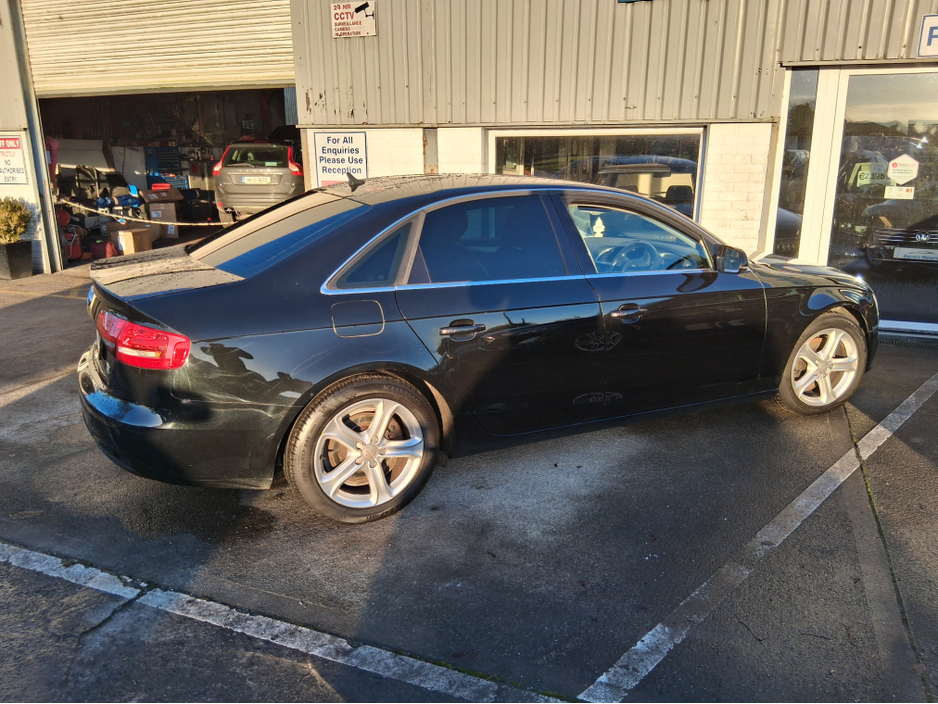 2015 Audi A4 - image 3