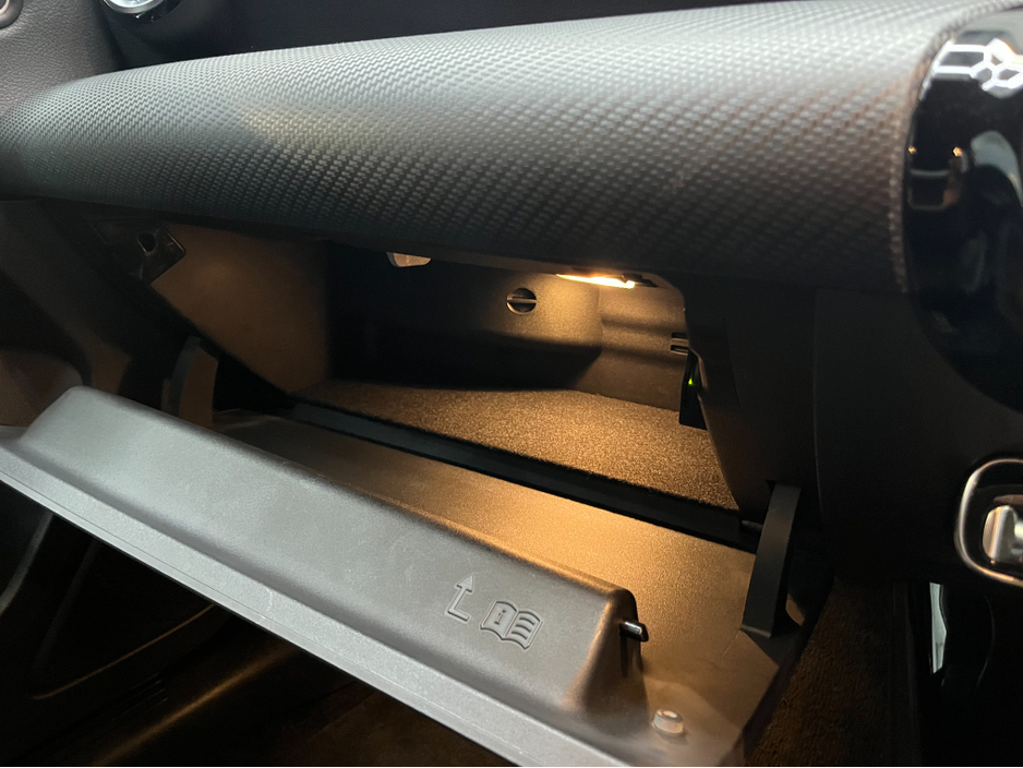 2019 Mercedes-Benz A Class €23950! 2019 MERCEDES-BENZ A200D 2.0 AUTOMATIC / CRUISE CONTROL / REVERSE CAMERA / ELECTRIC MEMORY & HEATED SEATS / PADDLE SHIFTERS AND MORE €23,950