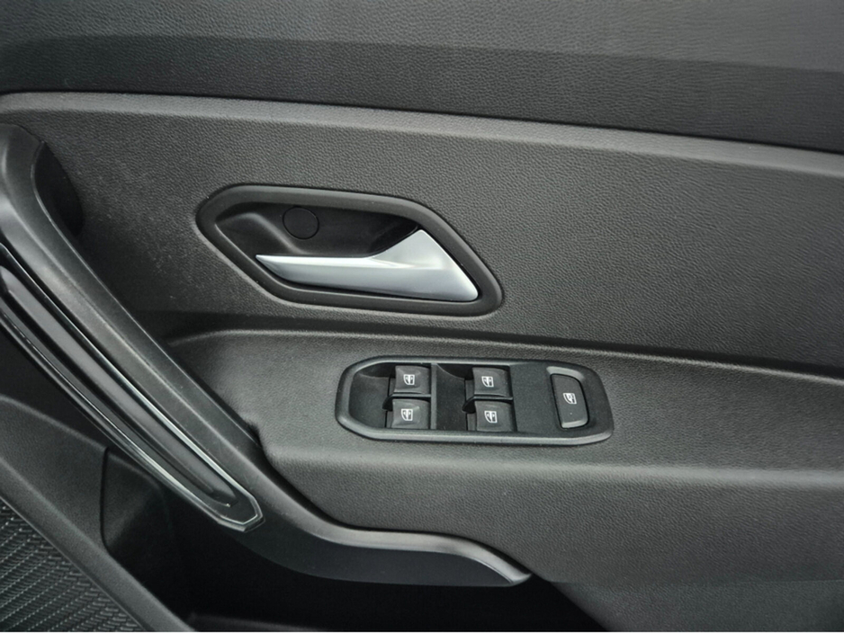 2019 Dacia Duster - image 14