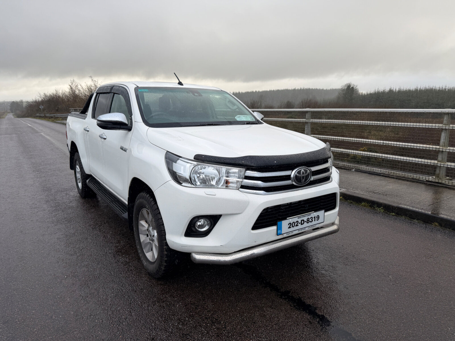 2020 Toyota Hilux - image 10