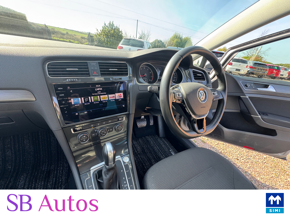 2018 Volkswagen Golf - image 13