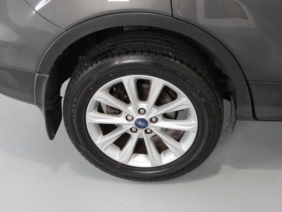 2016 Ford Kuga - image 27