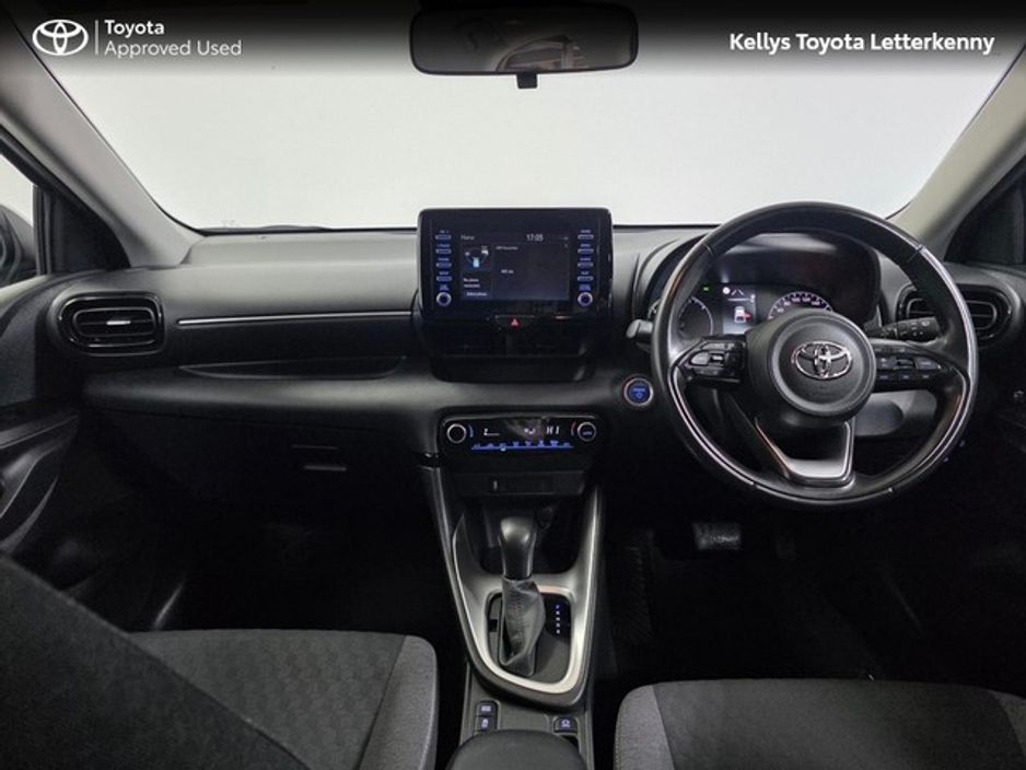 2022 Toyota Yaris YARIS HYBRID LUNA #65 €20,995