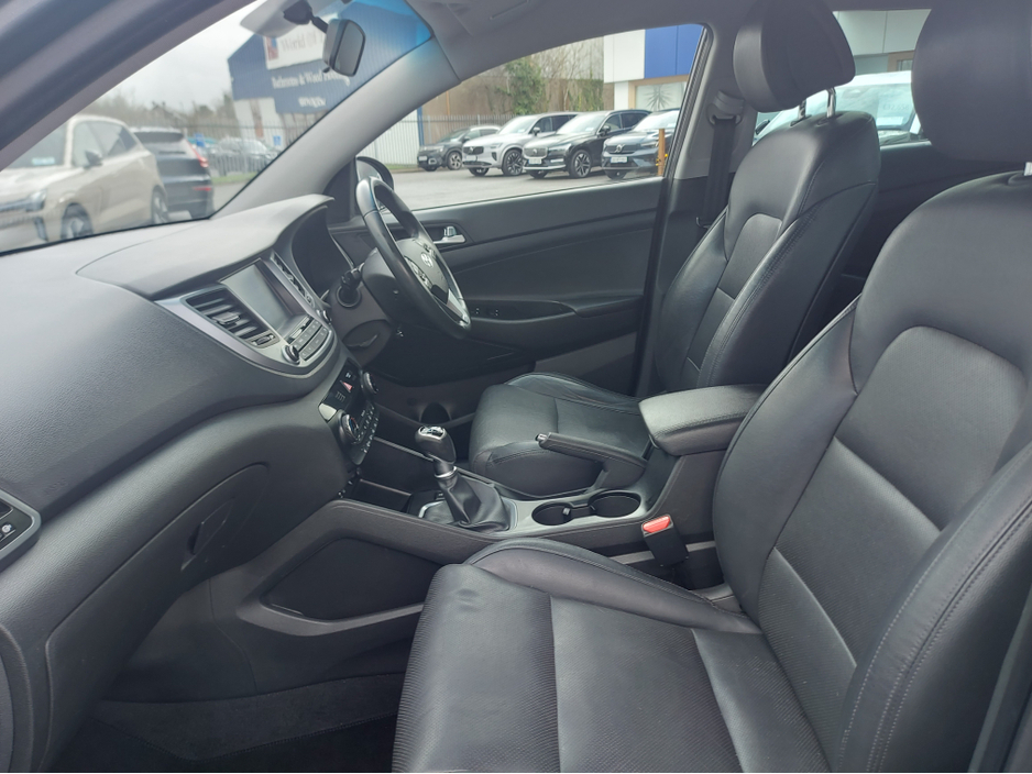 2016 Hyundai Tucson - image 15