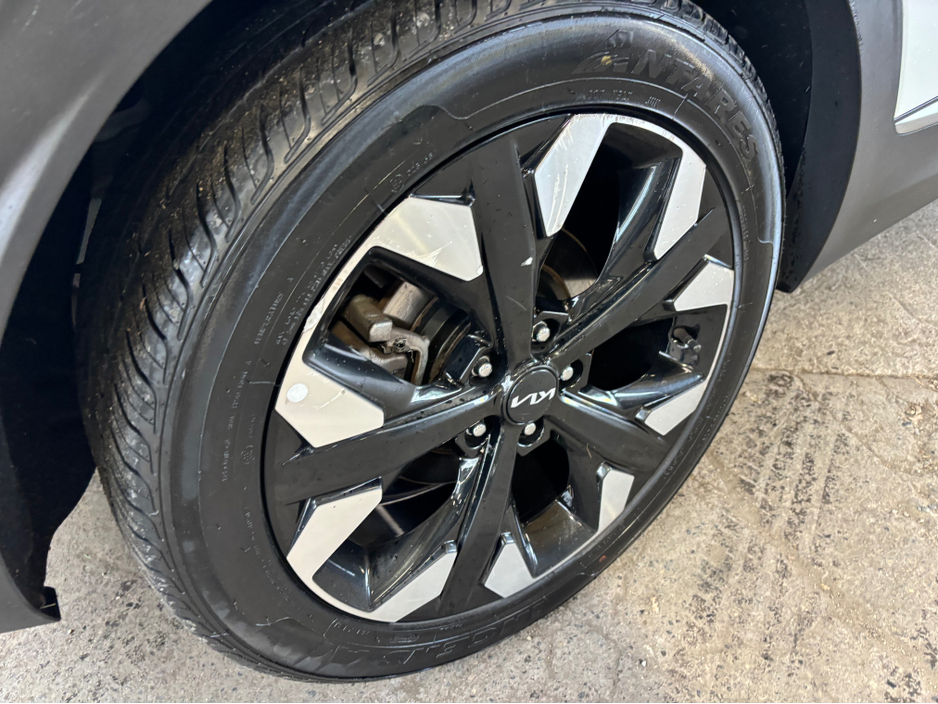 2023 Kia Sportage - image 7