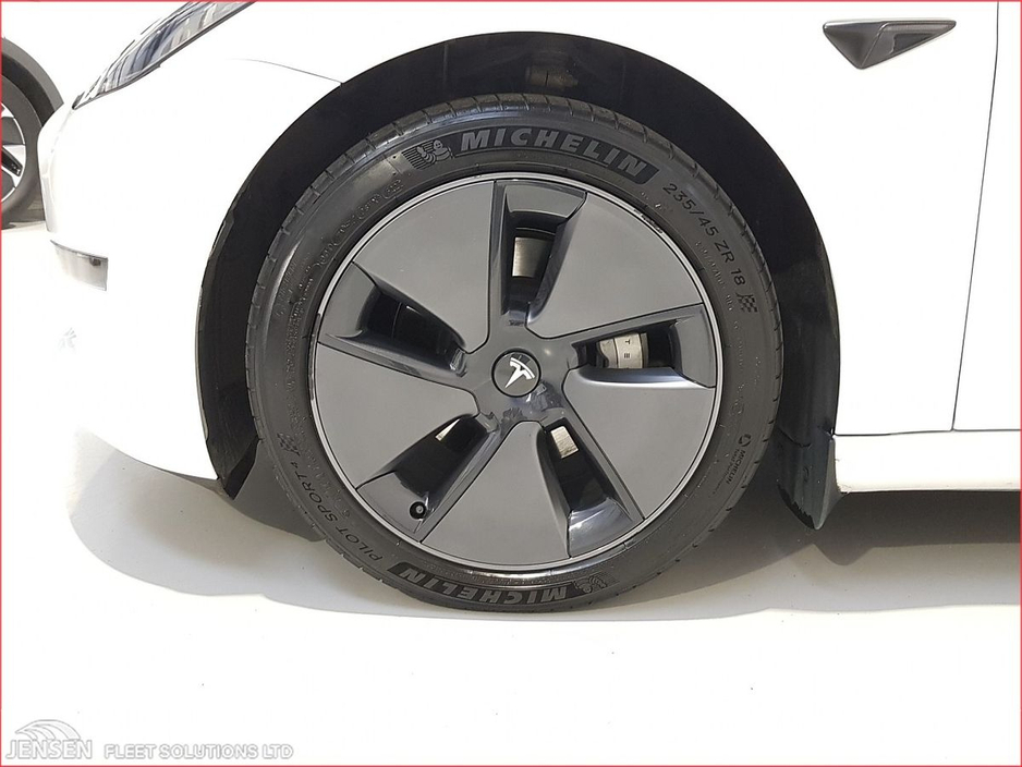 2023 Tesla Model 3 - image 13