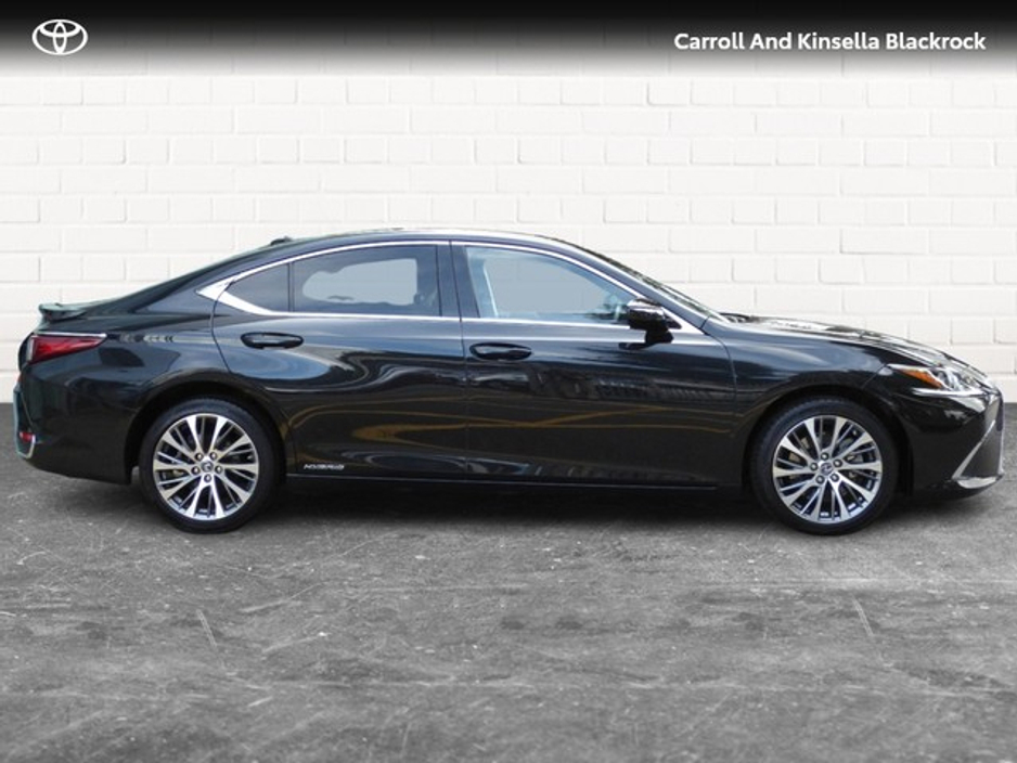 2022 Lexus ES 300 H Hybrid Dynamic €41,950
