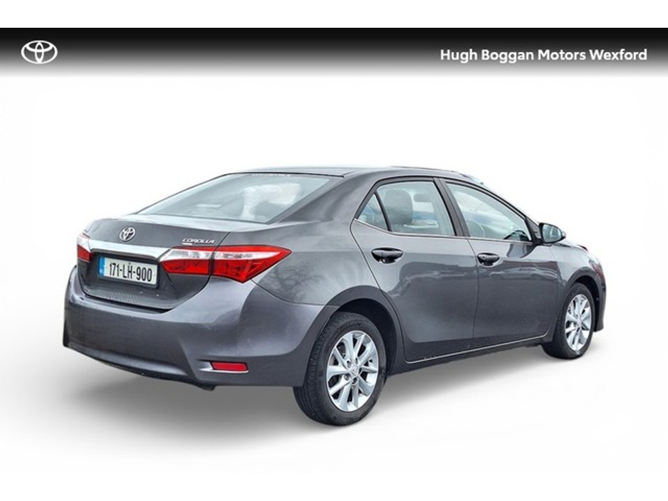 2017 Toyota Corolla - image 2