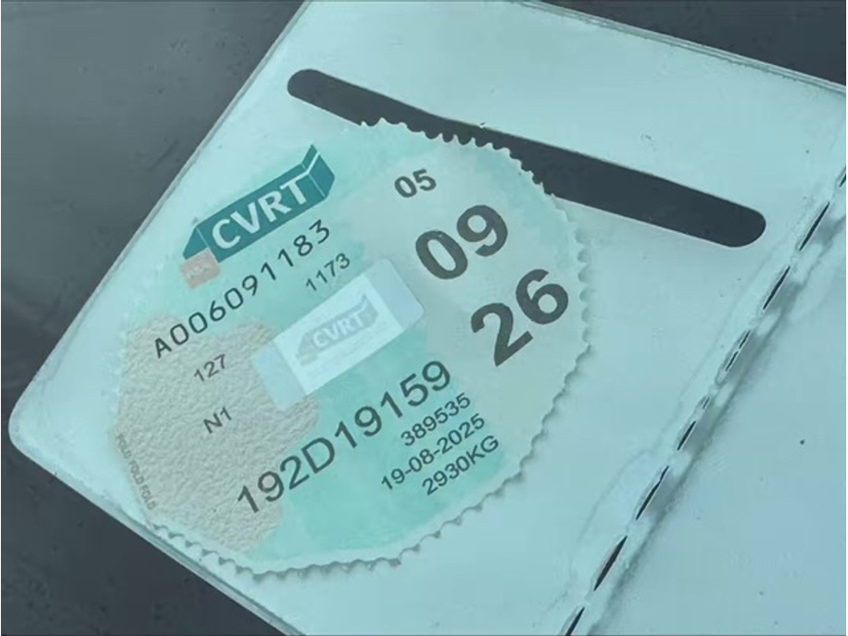 2019 Toyota Landcruiser - image 6