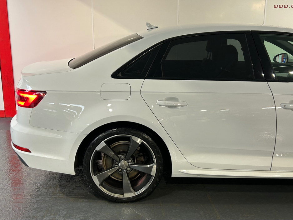 2017 Audi A4 - image 34