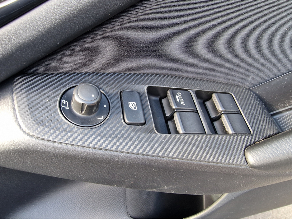 2015 Mazda Mazda3 - image 21