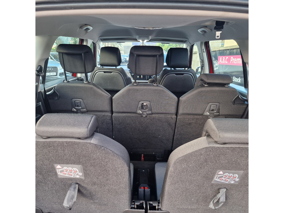 2015 Citroen Grand C4 Picasso - image 9