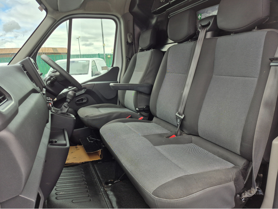 2021 Renault Master - image 7