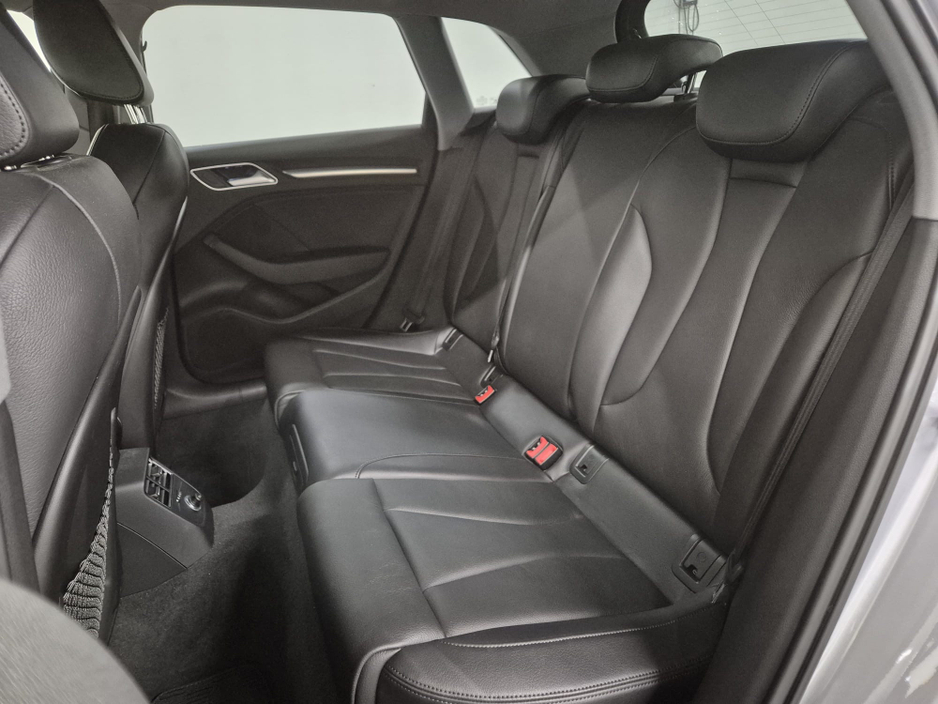 2019 Audi A3 SPORT LUXURY PACK**1.4 TFSI AUTO**FULL LEATHER**FULL ELECTRIC HEATED SEATS**FACELIFT SPORT MODEL**APPLE AND ANDROID CARPLAY**DIGITAL DASH**IRISH MAPS**KEYLESS ENTRY**WARRANTY AVAILABLE**FINANCE €21,949