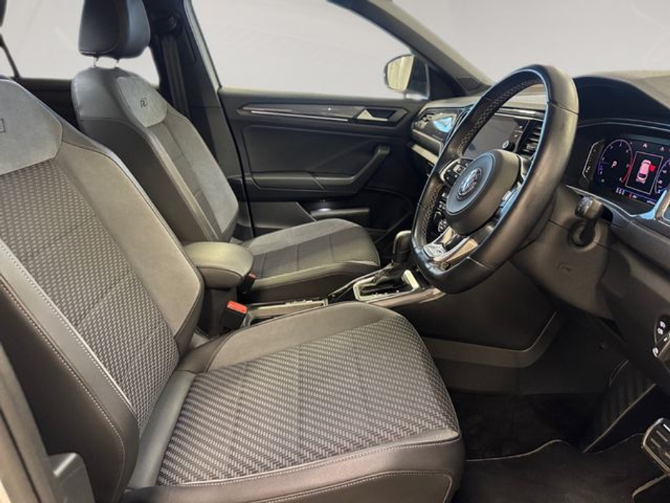 2020 Volkswagen T-Roc - image 11