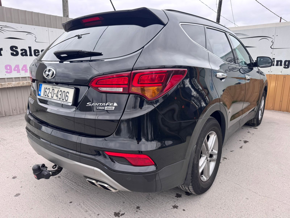 2016 Hyundai Santa Fe - image 18