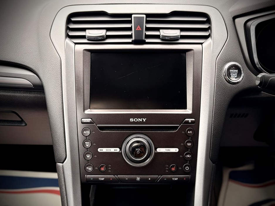 2016 Ford Mondeo - image 14