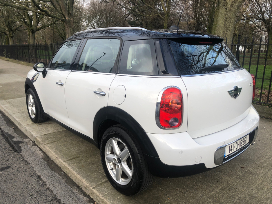 2014 MINI Countryman COUNTRYMAN COOPER DIESEL €9,950