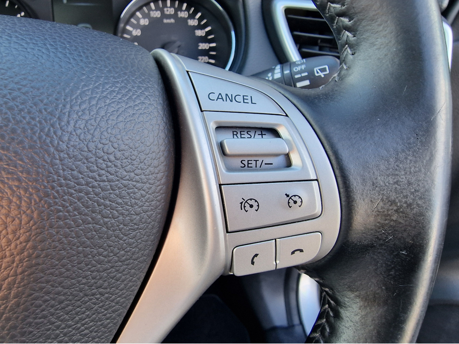 2017 Nissan Qashqai - image 17