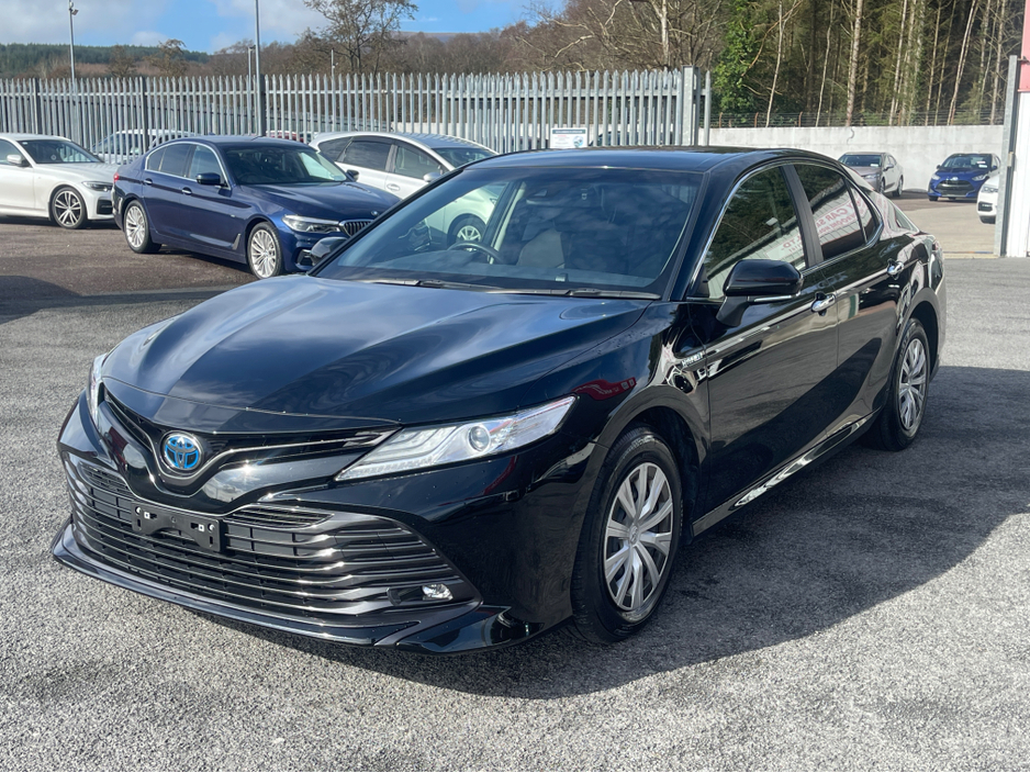 2018 Toyota Camry - image 3