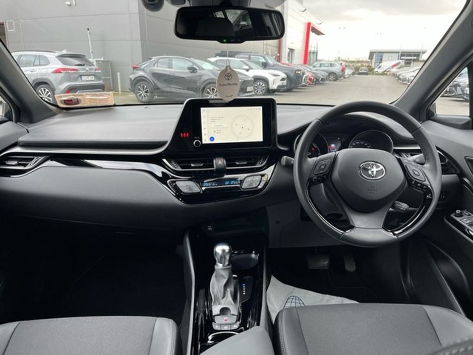 2023 Toyota C-HR - image 8