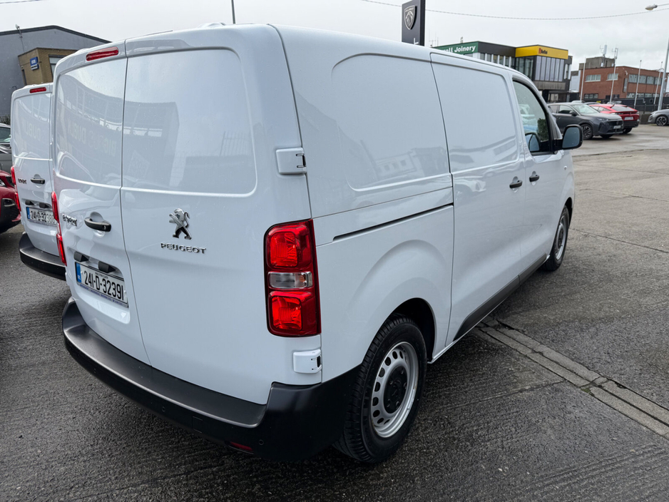 2024 Peugeot Expert - image 3