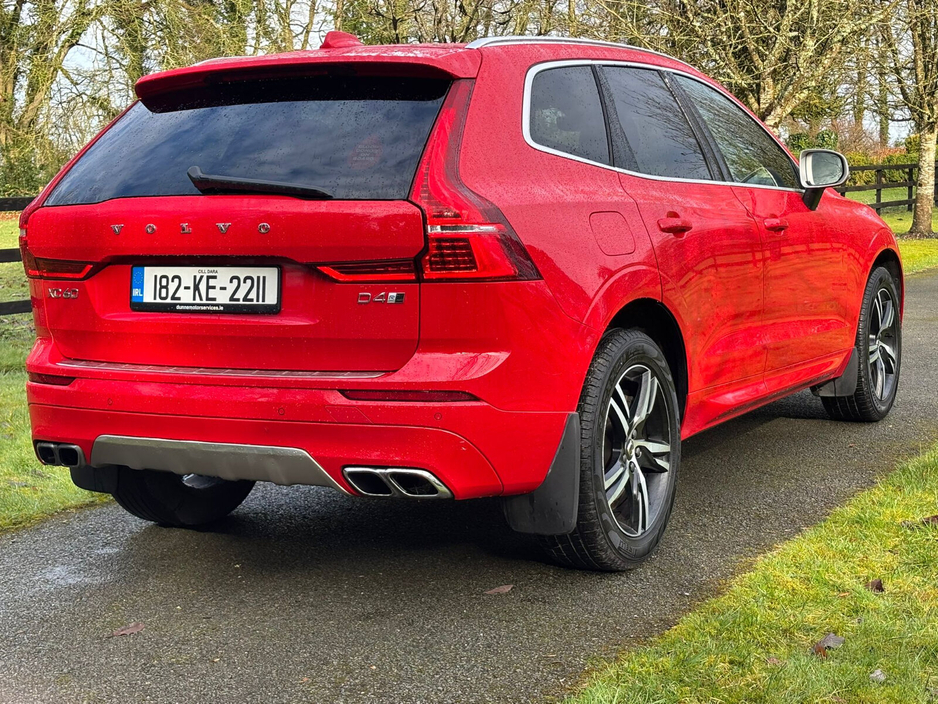 2018 Volvo XC60 - image 5