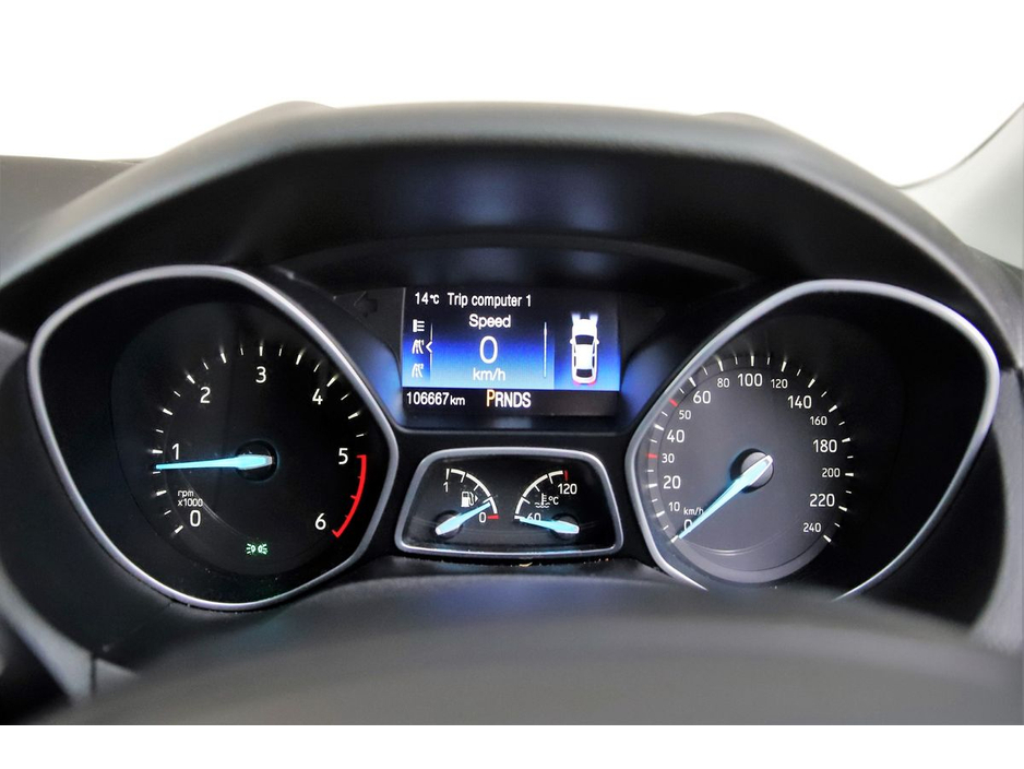 2016 Ford Focus - image 18