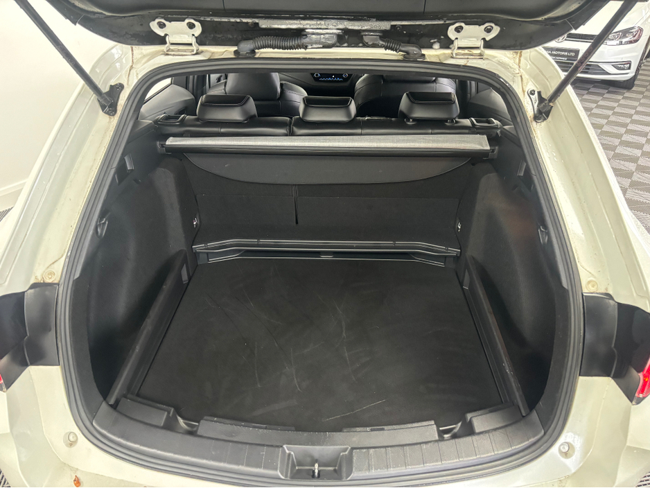 2020 Toyota Corolla - image 11