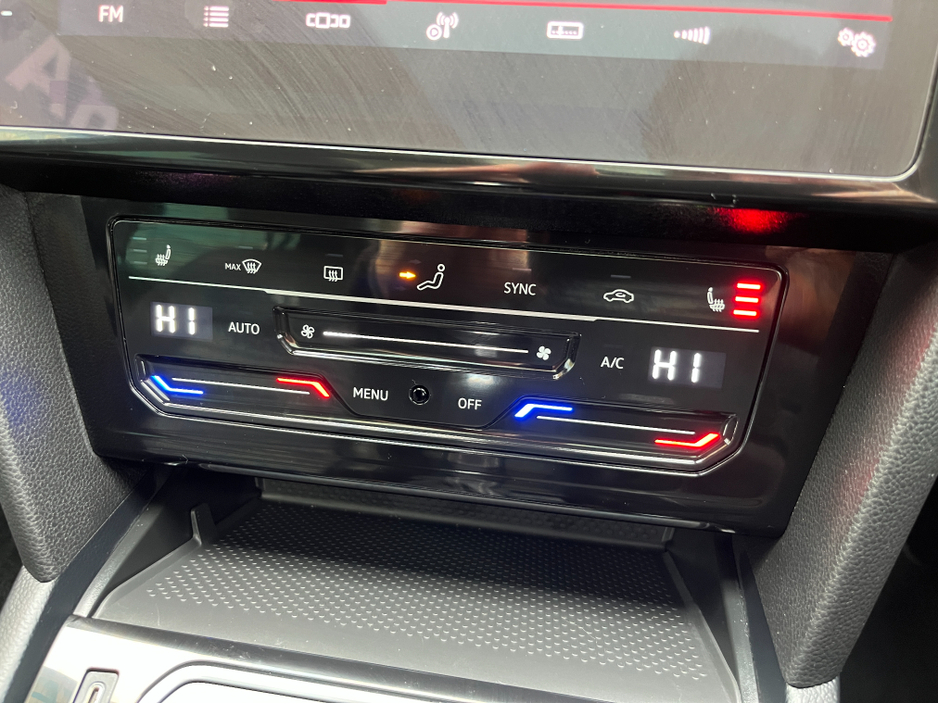 2021 Volkswagen Passat - image 22