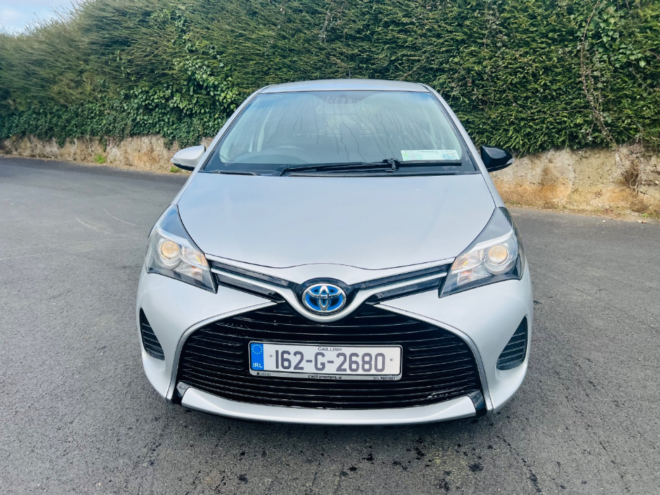 2016 Toyota Yaris - image 5