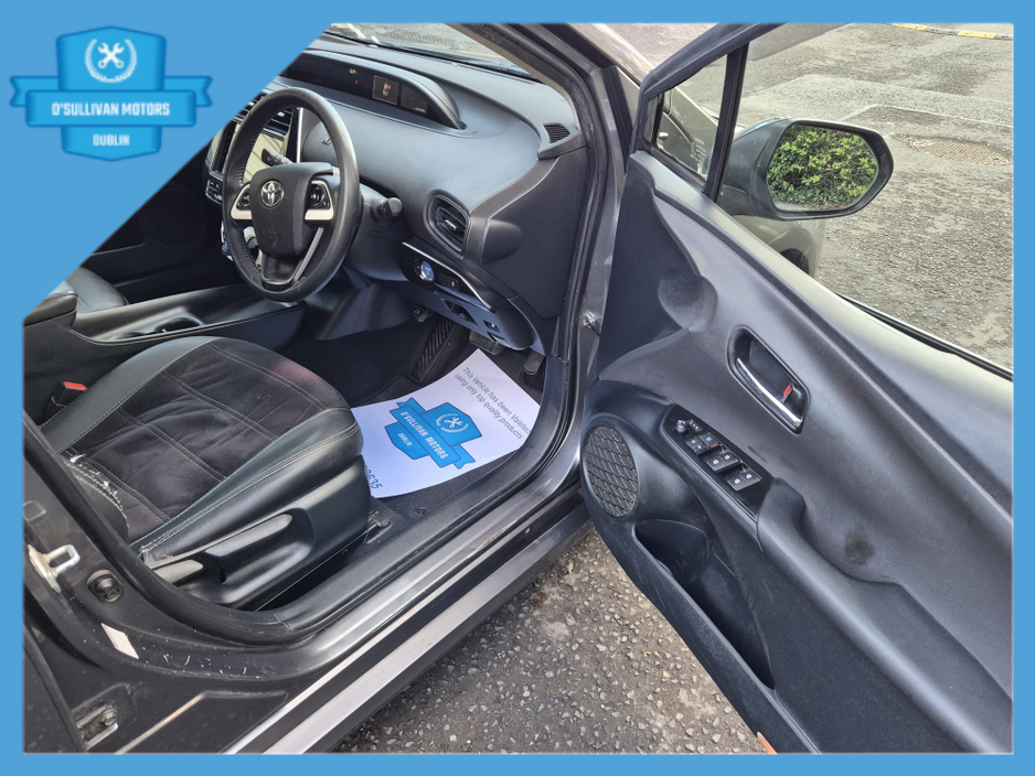 2016 Toyota Prius - image 11