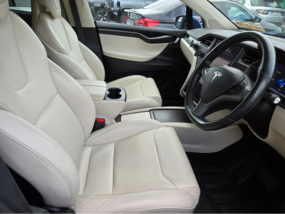 2019 Tesla Model X - image 10