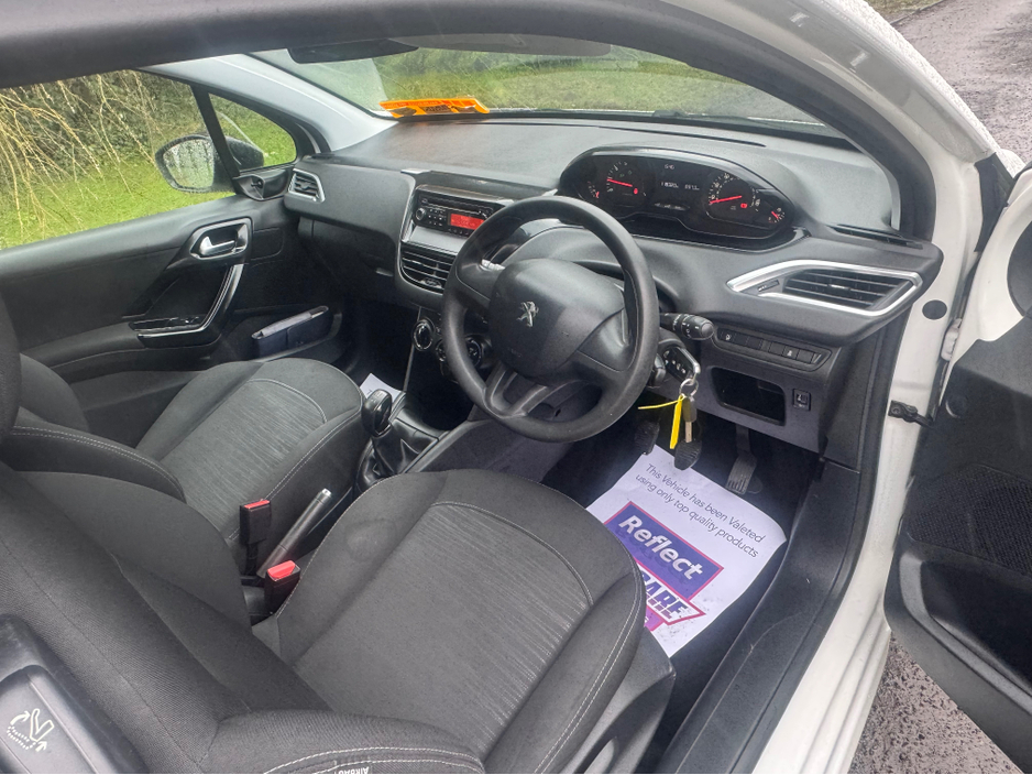 2014 Peugeot 208 1.0 VTI ACCESS 68 3DR 68BHP €4,899