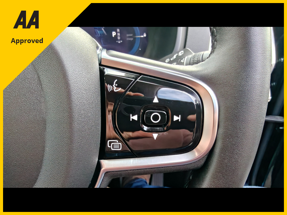 2023 Volvo XC90 - image 26