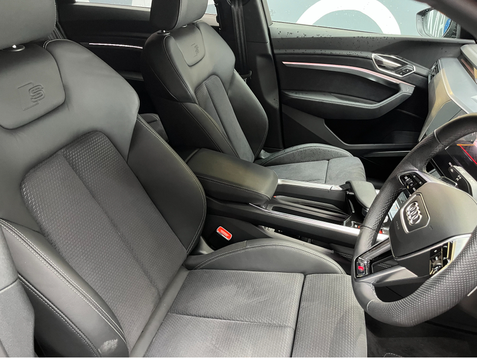 2024 Audi Q8 e-tron €64950 2024 AUDI Q8 E-TRON 55 QUATTRO S-LINE AUTOMATIC / CRUISE CONTROL / 360° CAMERA / ELECTRIC MEMORY & HEATED SEATS / PADDLE SHIFTERS / AMBIENT LIGHTS / APPLE CARPLAY / HEATED REAR SEATS €64,950