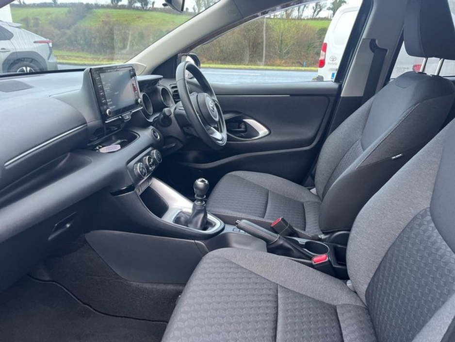 2024 Toyota Yaris YARIS 1.5 LUNA SPORT €25,950