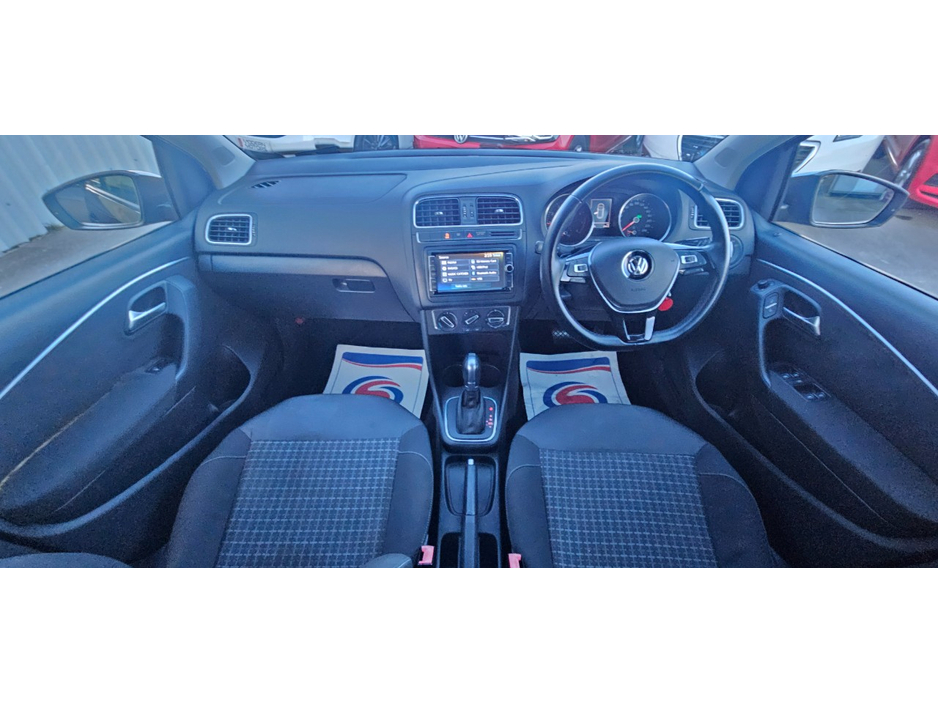 2015 Volkswagen Polo - image 21