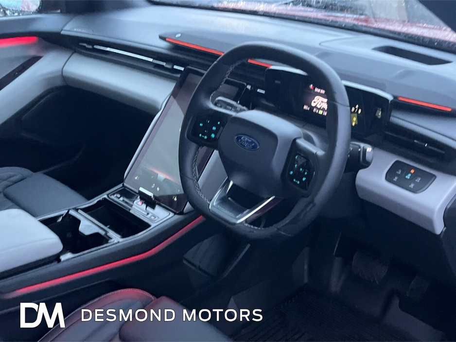 2025 Ford Explorer PREMIUM EV AWD €43,250